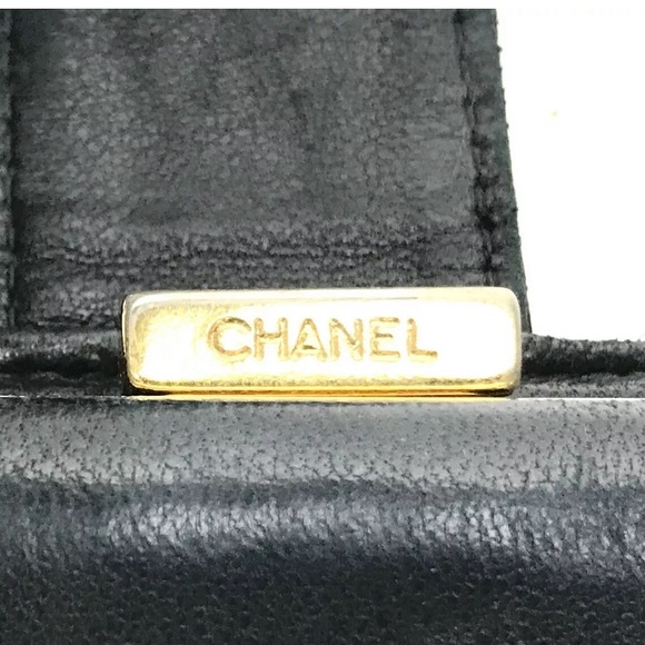 AUTH CHANEL Caviar Skin two-fold wallet black GUC - Picture 9 of 11